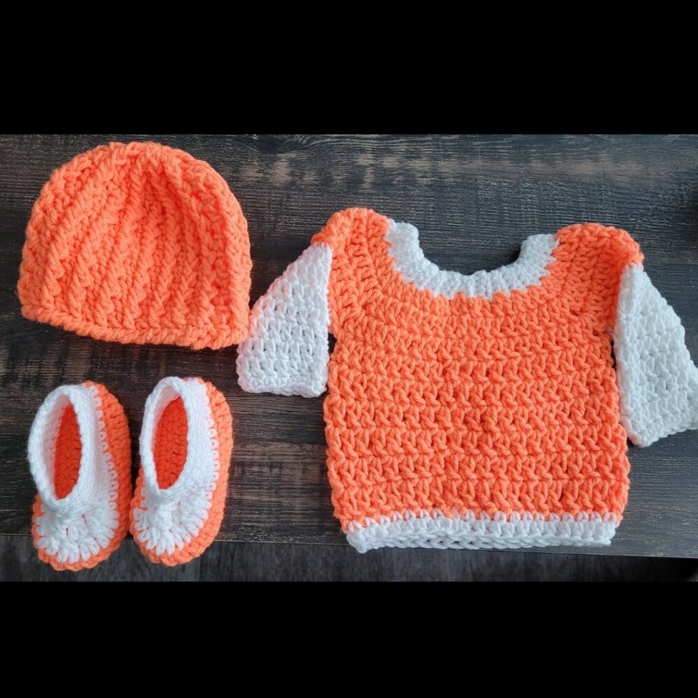 NWOT 🧡 Handmade 4-pc Crochet Baby Matching Sweater, Hat, & Booties Orange 0-6 M